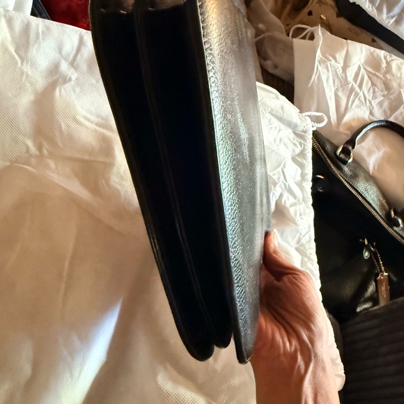 MCM Black and Gold Shoulder Bag - Picture 5 of 8